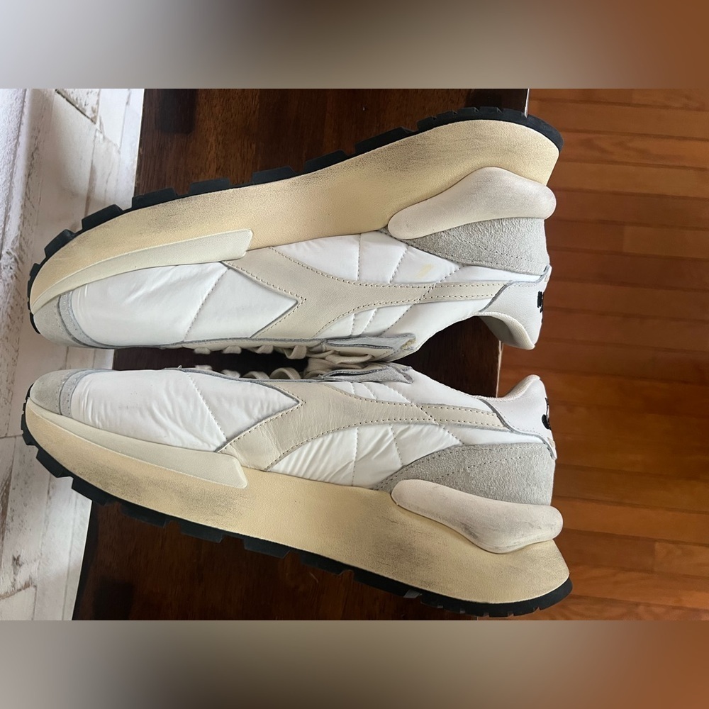 DIADORA Gender Inclusive Mercury Elite Water Resistant Sneaker in Size 6 5. (Wo) - Picture 5 of 10